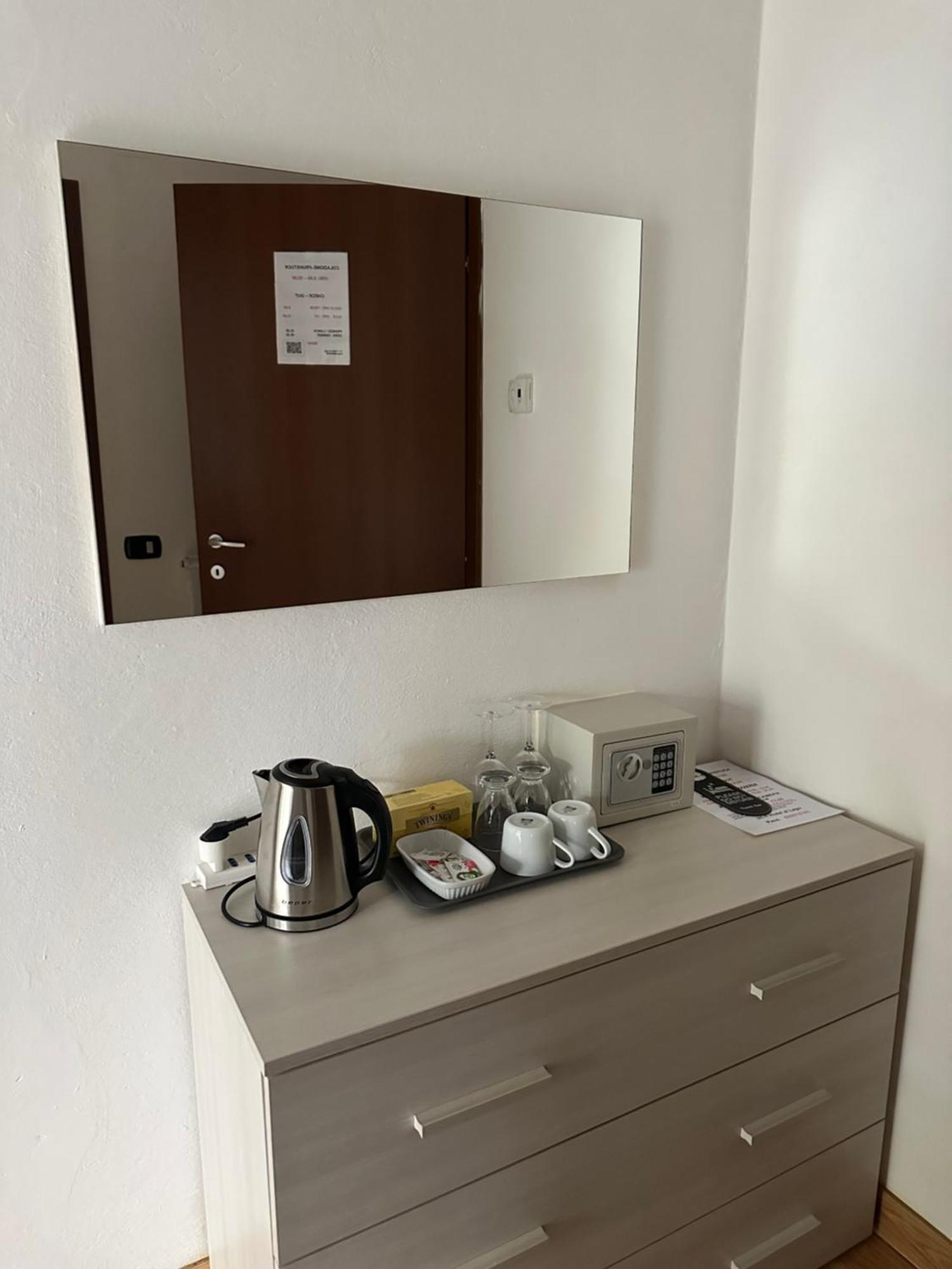 Albergo Al Lago Анфо Екстериор снимка
