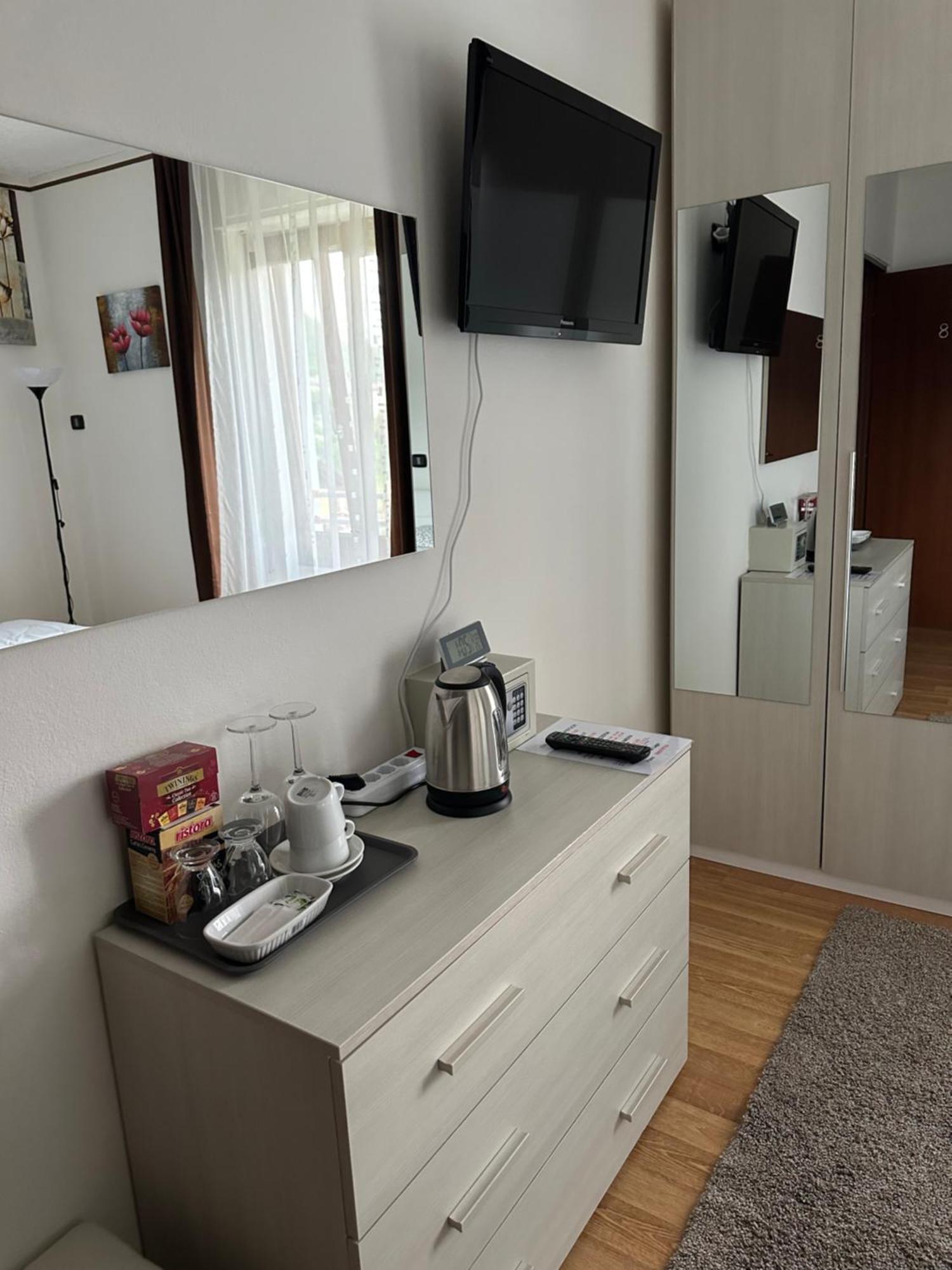Albergo Al Lago Анфо Екстериор снимка