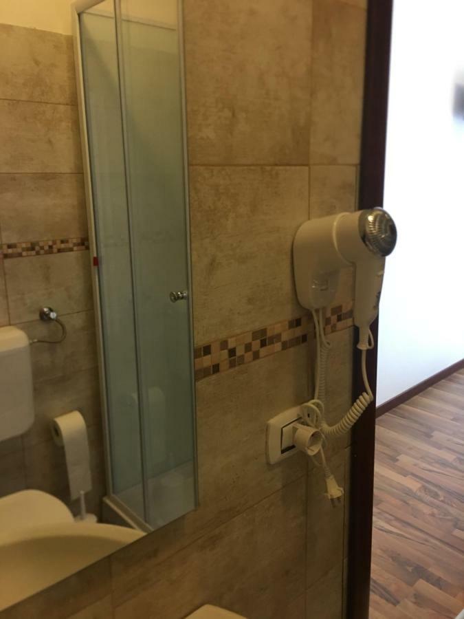 Albergo Al Lago Анфо Екстериор снимка